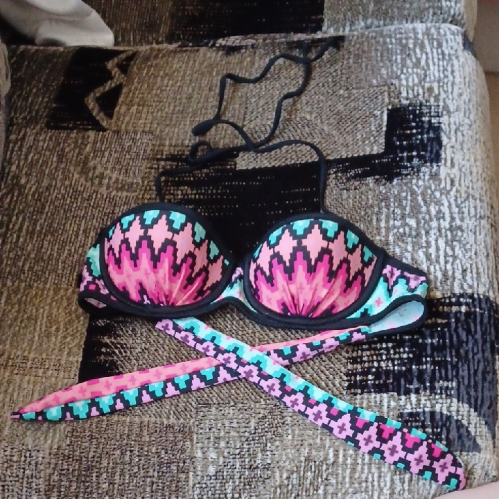 4/$30 Vibrant Pink, Blue & Black Patterned Bikini Top - Size XS